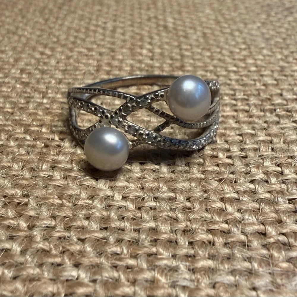 NATALIYA V COLLISTER Sterling silver gray button pearls clear CZ ring, size 9
